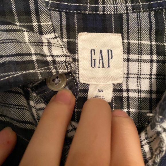 Like-new men’s Blue and Green Plaid Flannel Button Down shirt - Picture 3 of 4